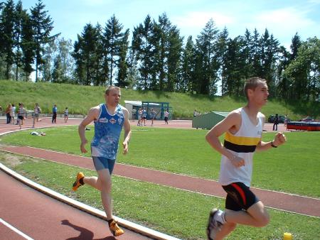 4'19 pour un premier 1500m...bravo!