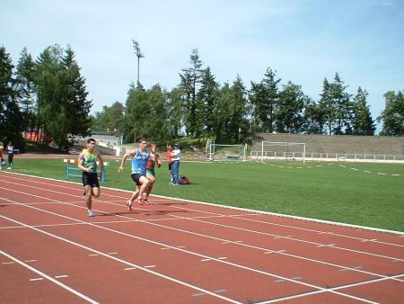 Julien en toute beaut� pour un 100m d'enfre!